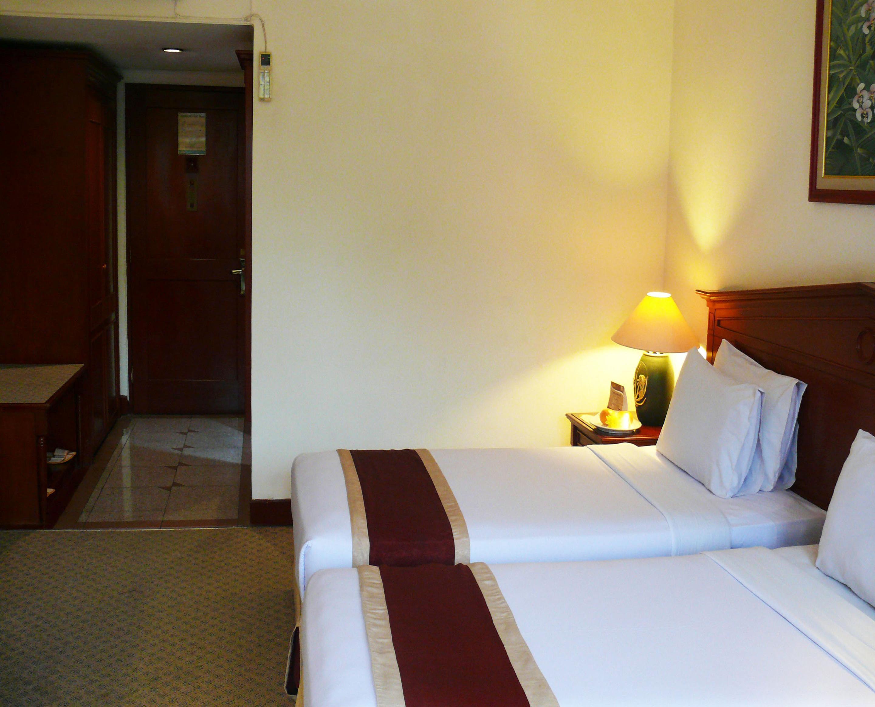 The Jayakarta Suites Bandung Buitenkant foto