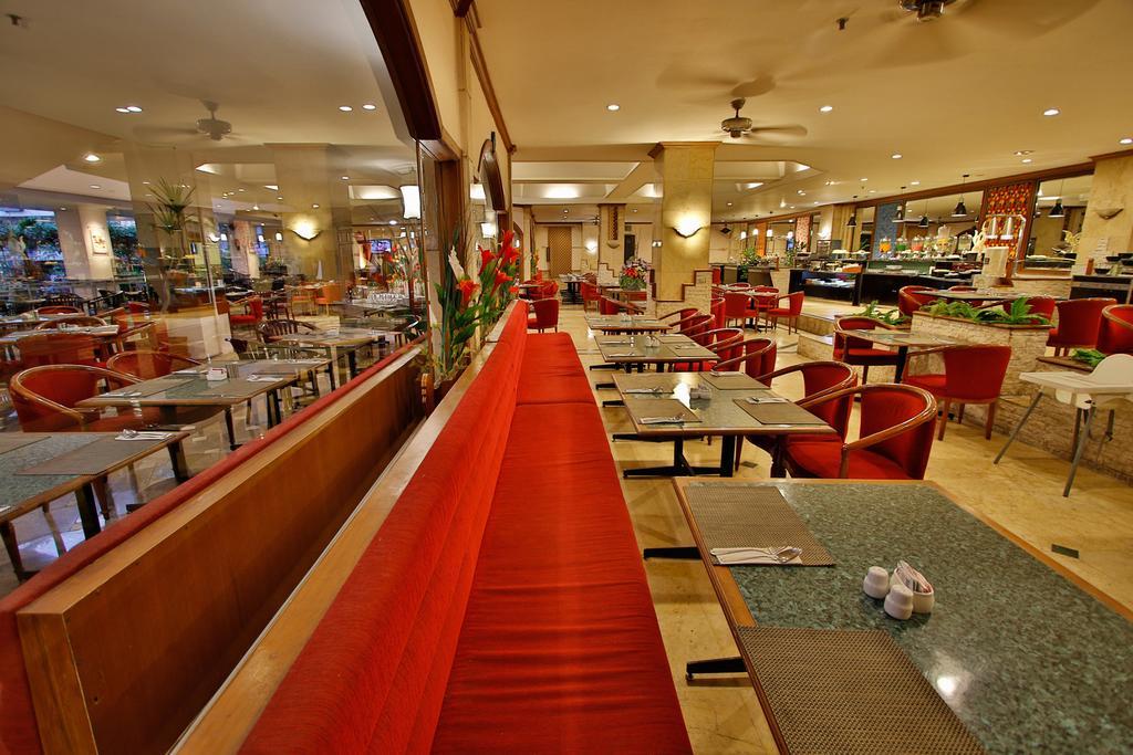 The Jayakarta Suites Bandung Buitenkant foto