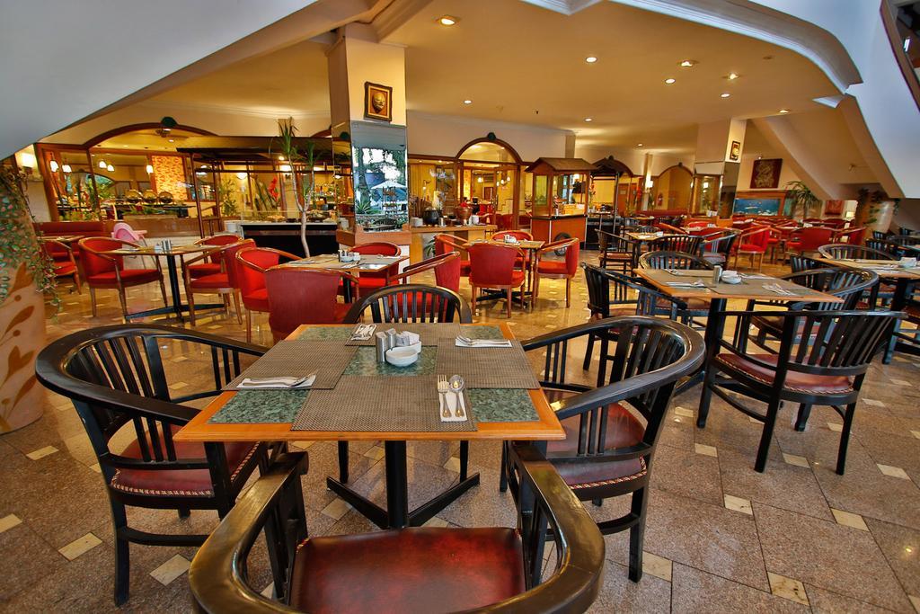 The Jayakarta Suites Bandung Buitenkant foto