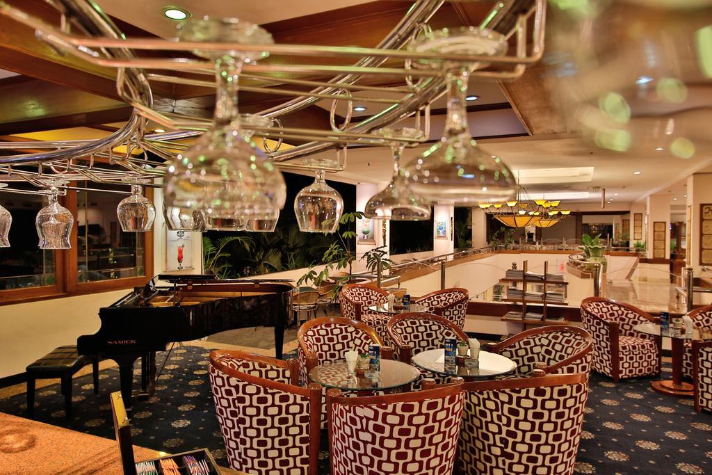 The Jayakarta Suites Bandung Buitenkant foto