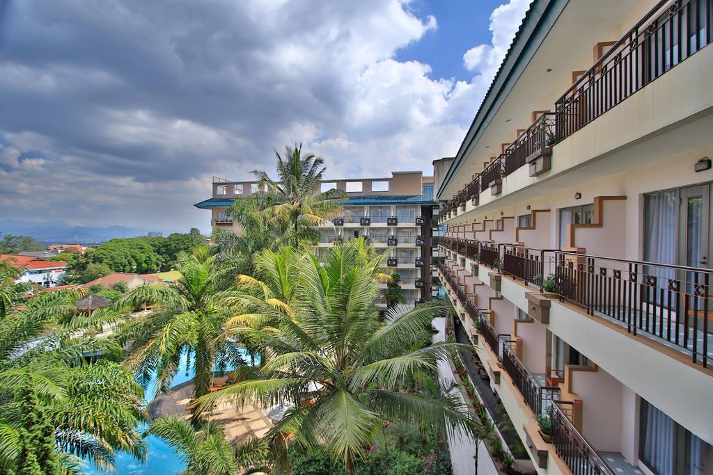 The Jayakarta Suites Bandung Buitenkant foto